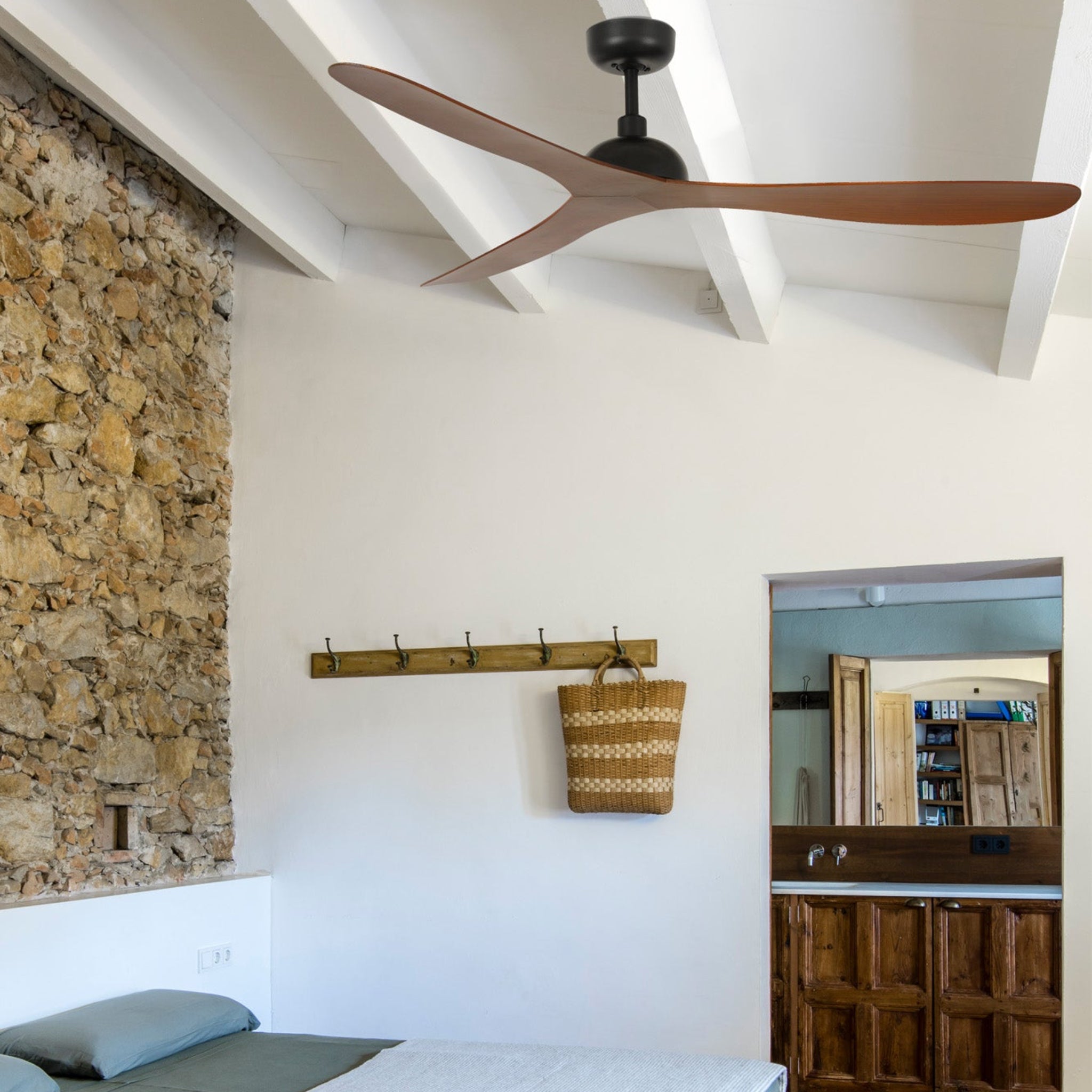 Faro Gotland ceiling fan with minimalist modern design and aerodynamic blades for homes, apartments, offices, and hospitality spaces in Indonesia | Kipas angin plafon Faro Gotland dengan desain modern minimalis dan blade aerodinamis untuk rumah, apartemen, kantor, dan area hospitality di Indonesia