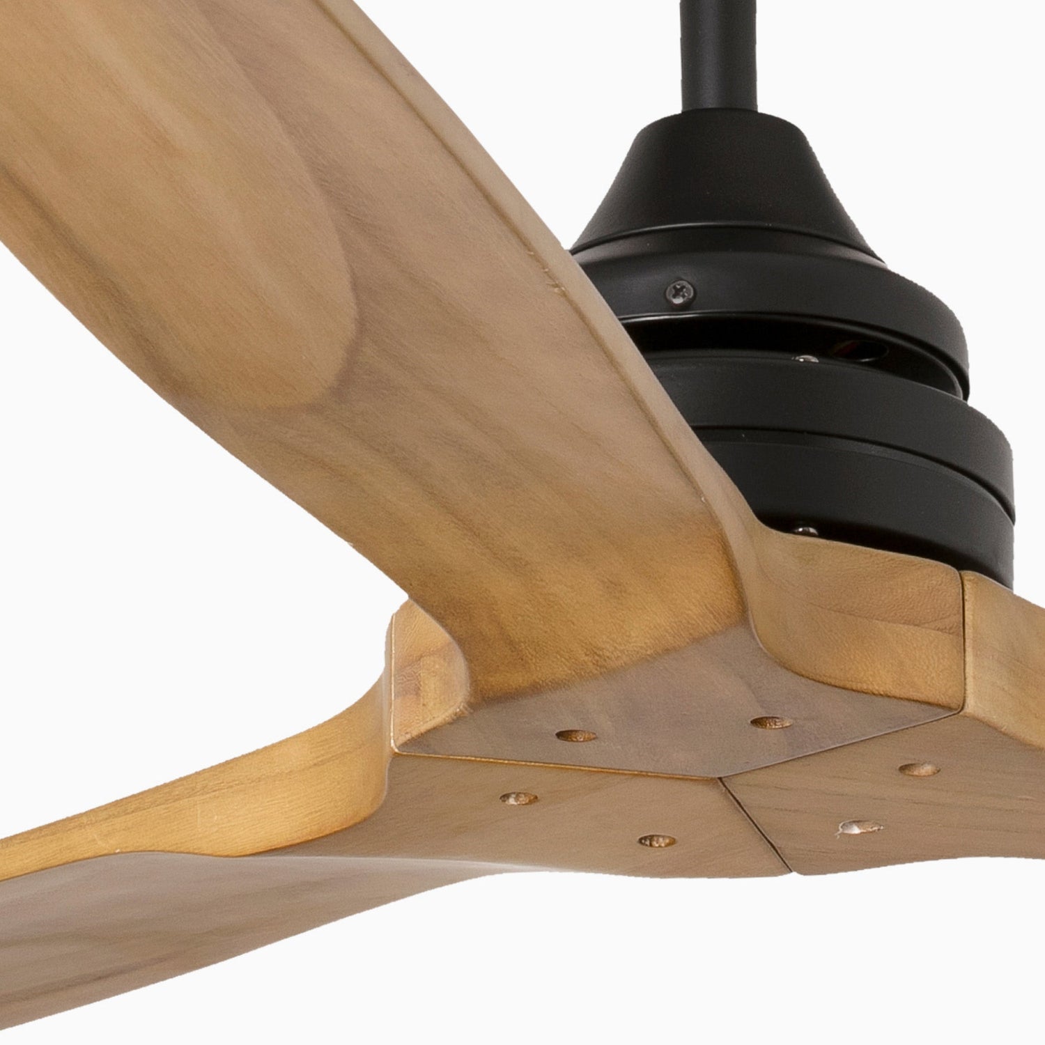 Faro Alo ceiling fan with minimalist contemporary design and aerodynamic blades for homes, apartments, offices, and hospitality spaces in Indonesia | Kipas angin plafon Faro Alo dengan desain kontemporer minimalis dan blade aerodinamis untuk rumah, apartemen, kantor, dan area hospitality di Indonesia