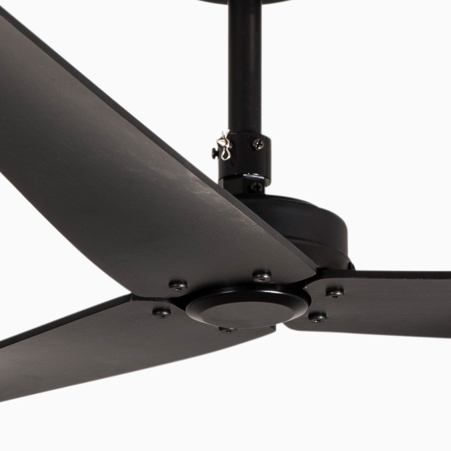 Faro Milos ceiling fan with tropical modern styling and elegant aerodynamic blades for villas, resorts, patios, and coastal homes in Indonesia | Kipas angin plafon Faro Milos dengan desain tropis modern dan blade aerodinamis elegan untuk villa, resort, patio, dan rumah coastal di Indonesia