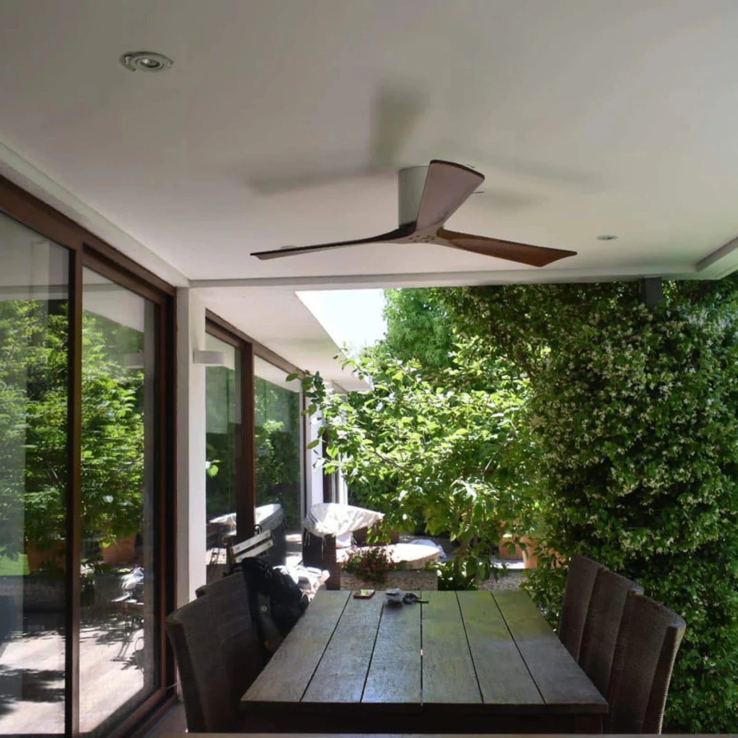 Matthews Irene 3 Hugger Ceiling Fan / Kipas Angin Plafon Matthews Irene 3 Hugger