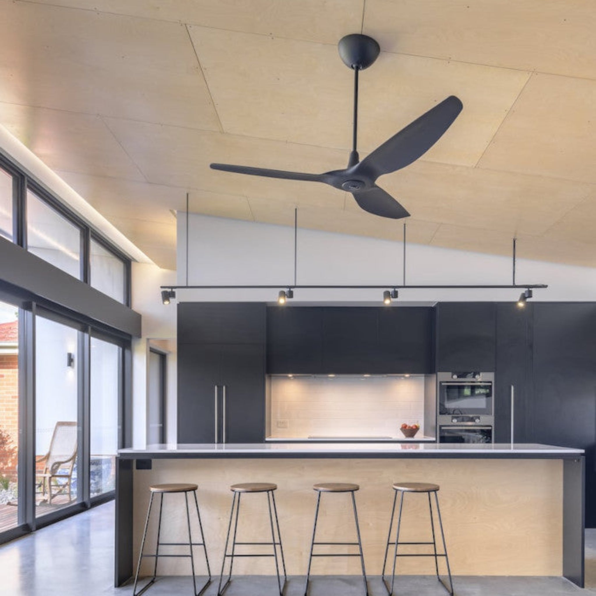 Big Ass Fans Haiku I Series smart ceiling fan with premium airflow and modern minimalist design for luxury homes in Indonesia | Kipas plafon pintar Big Ass Fans Haiku I Series dengan airflow premium dan desain modern minimalis untuk rumah mewah di Indonesia