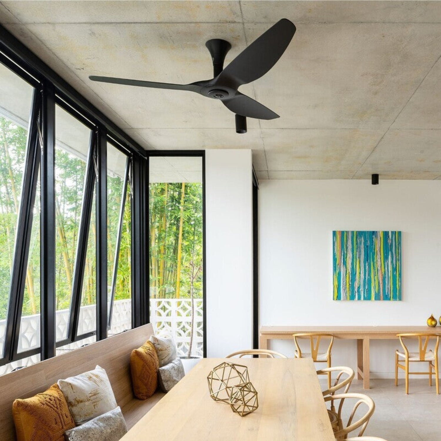 Big Ass Fans Haiku I Series smart ceiling fan with premium airflow and modern minimalist design for luxury homes in Indonesia | Kipas plafon pintar Big Ass Fans Haiku I Series dengan airflow premium dan desain modern minimalis untuk rumah mewah di Indonesia