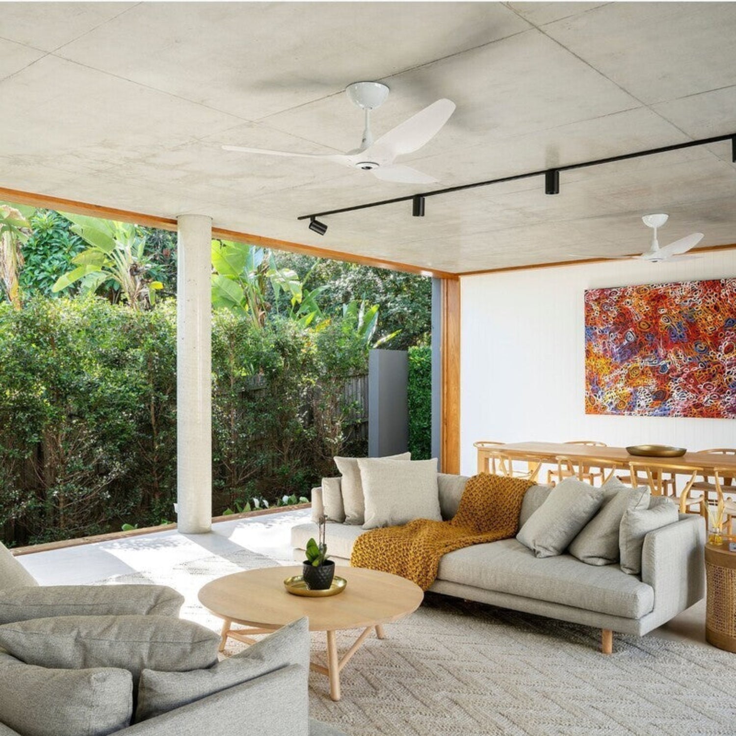 Big Ass Fans Haiku I Series smart ceiling fan with premium airflow and modern minimalist design for luxury homes in Indonesia | Kipas plafon pintar Big Ass Fans Haiku I Series dengan airflow premium dan desain modern minimalis untuk rumah mewah di Indonesia
