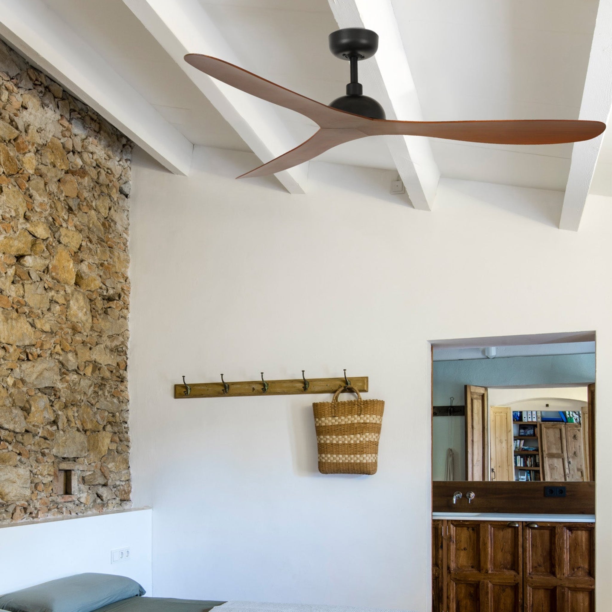 Indoor and dry rated ceiling fans for bedrooms, living rooms, apartments, and modern homes in Indonesia | Kipas angin plafon indoor dan dry rated untuk kamar tidur, ruang keluarga, apartemen, dan rumah modern di Indonesia