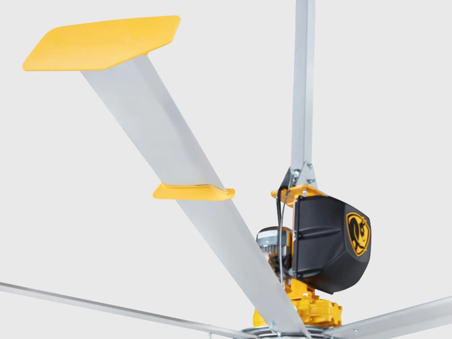 Big Ass Fans Powerfoil X4 HVLS ceiling fan for warehouses, factories, logistics centres, and large commercial buildings in Indonesia | Kipas angin plafon HVLS Big Ass Fans Powerfoil X4 untuk gudang, pabrik, pusat logistik, dan gedung komersial besar di Indonesia