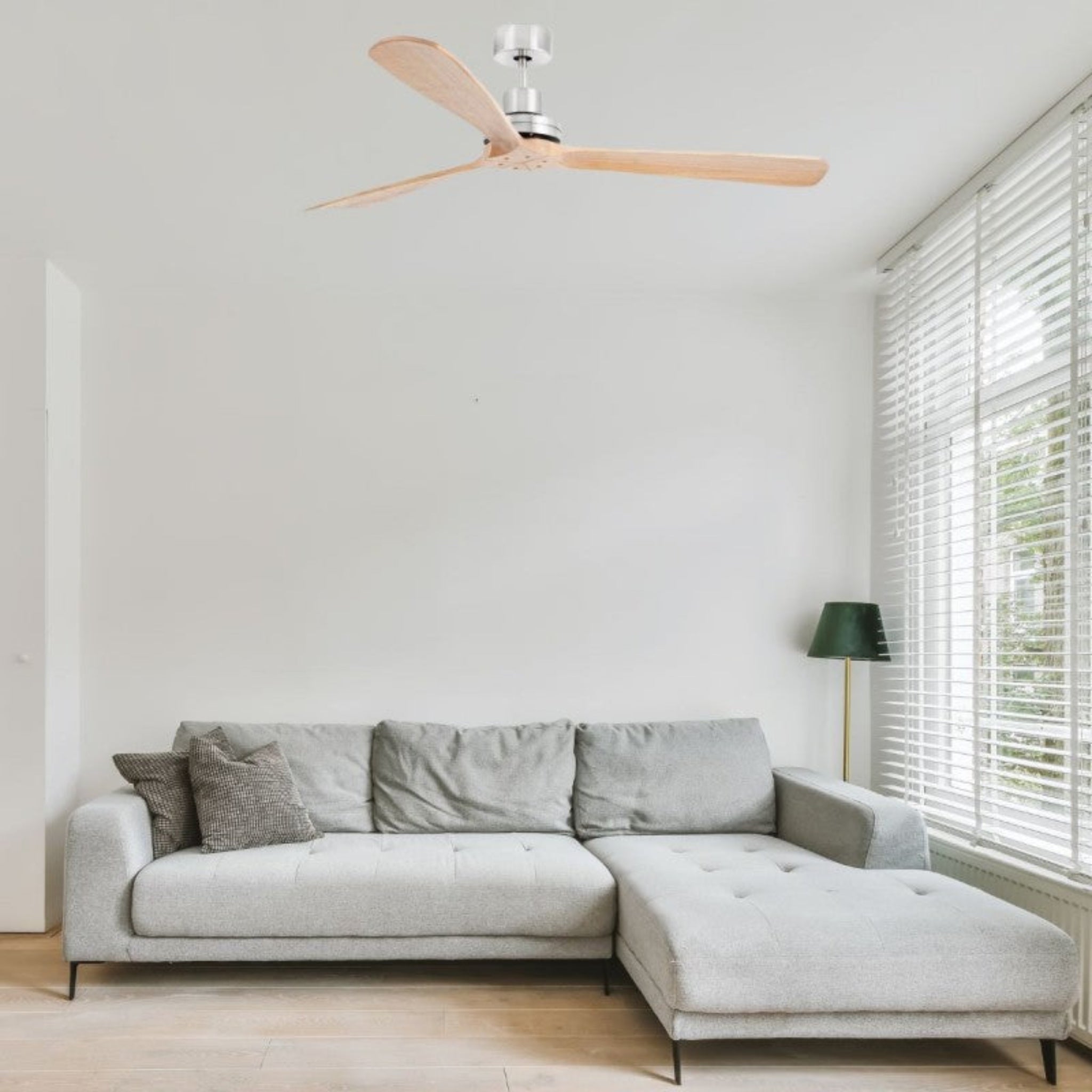 Faro Lantau ceiling fan with elegant wooden blades and contemporary natural styling for villas, coastal homes, resorts, and designer interiors in Indonesia | Kipas angin plafon Faro Lantau dengan blade kayu elegan dan desain natural modern untuk villa, rumah coastal, resort, dan interior designer di Indonesia